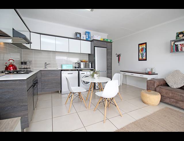 1 BEDROOM APARTMENT FOR SALE IN GREENSTONE HILL